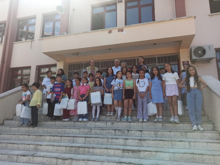 ŞİİR ve RESİM YARIŞMASI ÖDÜLLERİ VERİLDİ