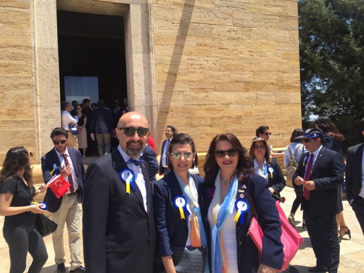 Başkent R.K. yeni döneme Anıtkabir'de Ata'nın huzuruna çıkarak başladı. 1.7.2018